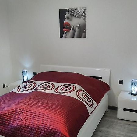 Apartamenty Wakacyjne Ślesin Eksteriør billede