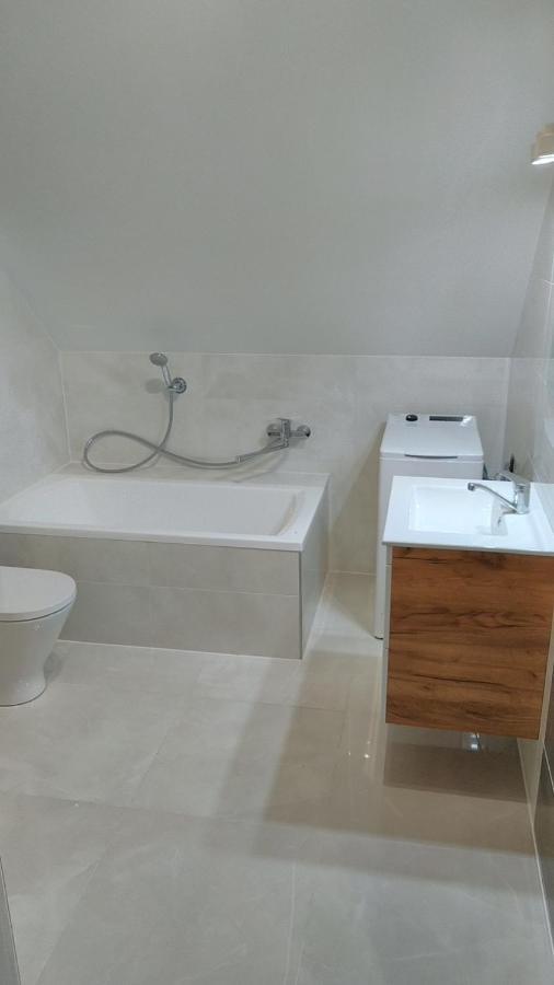 Apartamenty Wakacyjne Ślesin Eksteriør billede